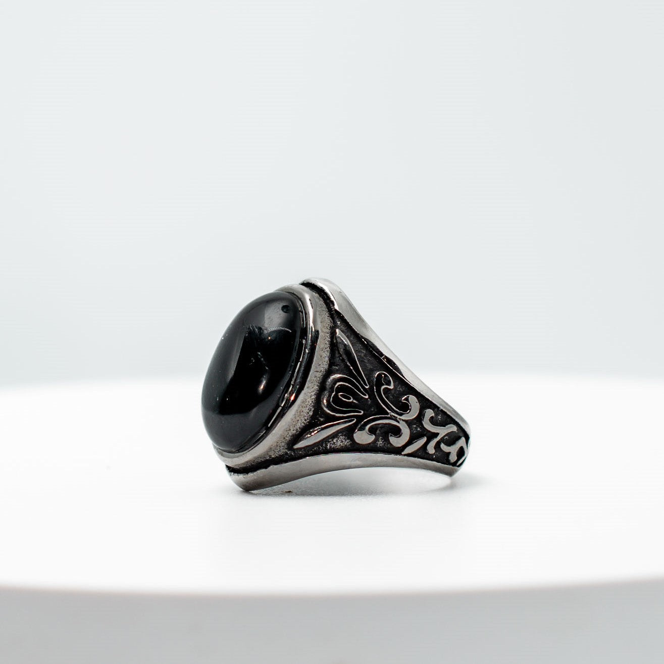 Onyx Ring 